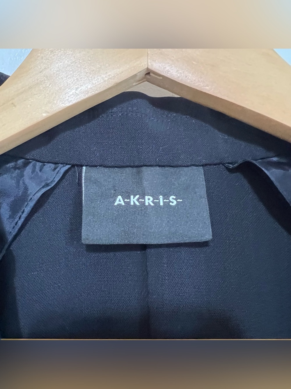 AKRIS Black Double-Face Wool Blazer Double Hook Closure Fold-Over Cuffs Size 12 - Picture 3 of 16